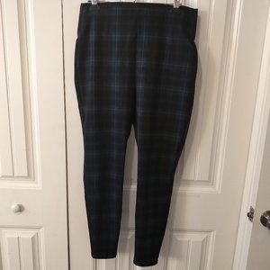 L - Maurices High Rise blue plaid striped slimming ponte legging elastic waist